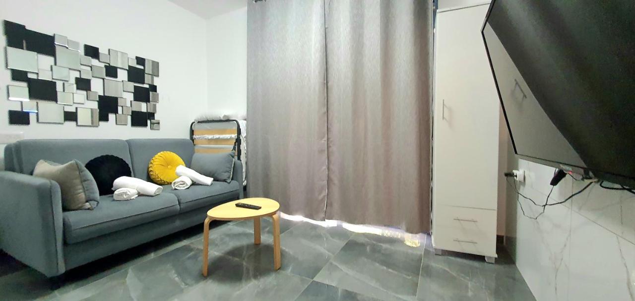 Barak Royal Suites Vip 46 - חמש דקות מהים ומהטיילת エイラート エクステリア 写真